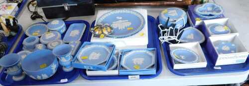 A quantity of blue and white Wedgwood, including dishes, pots, lidded trays, etc.