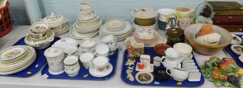 Ceramics, to include a Bristol Pottery reproduction of Old Bristol Delft dinner set, cups,...