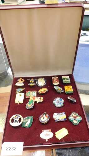 Various Butlins badges, including Butlins Clacktin 1939, Butlins Holiday Club, Butlins Barry...
