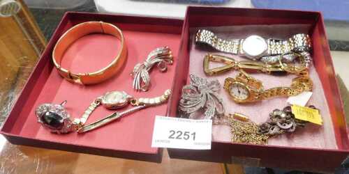 Costume jewellery, to include watches, brooches, necklace, bangles, etc.