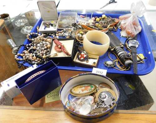 Costume jewellery, including necklace, collar studs, brooches, etc., together with a WWI period...