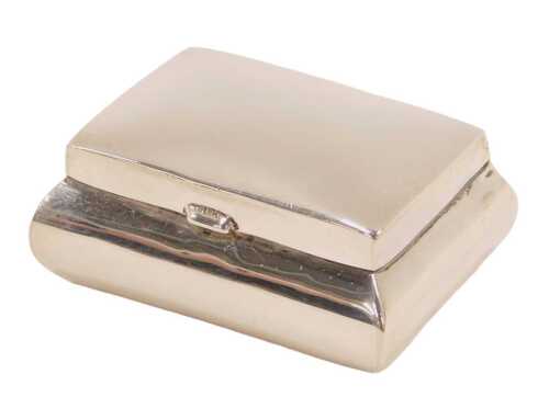 An early 20thC patchbox, of plain rectangular form, with thumb mould handle marked 925, 4cm wide,...
