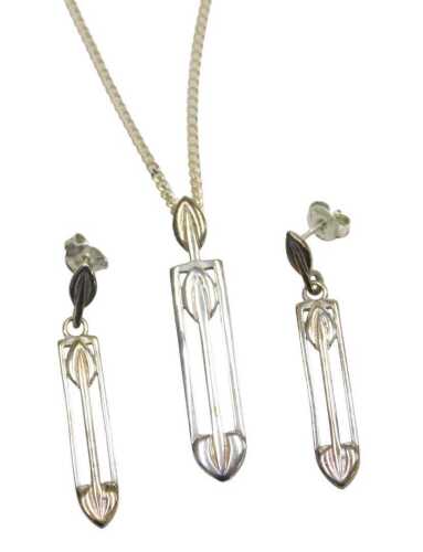 An Ortak jewellery suite, comprising floral drop pendant and earrings, the pendant 3cm high, on...