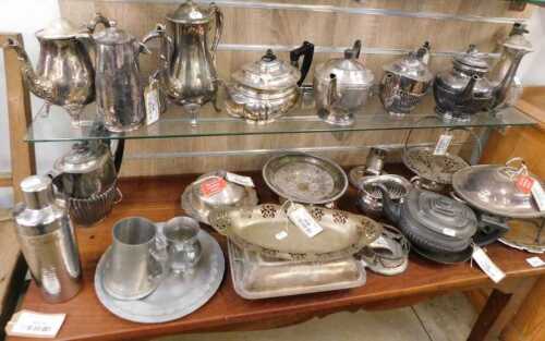 V - Various silver-plated wares, coffee pots to include George I style and others, George V style...