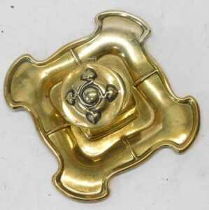 An Art Nouveau brass inkwell, the hinged lid opening to reveal a brass inkwell, on a shaped base,... - 2