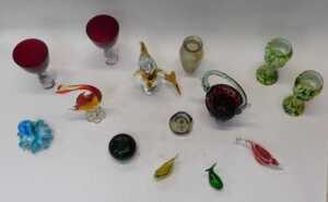 A group of decorative glassware, to include a millefiori faceted glass paperweight, 7cm diameter,... - 2
