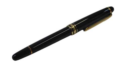A Montblanc Meisterstuck 144 fountain pen, in black, with a 14k yellow and white gold nib, model...