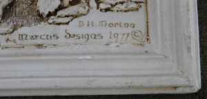 A DH Morton Marcus Designs resin relief moulded plaque, depicting medieval figures on horseback... - 3