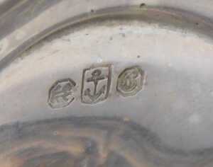 A William IV silver twin handled sugar bowl and cover, of urn form, initialled, raised on a... - 6