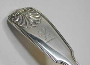 A George III silver Fiddle Thread and Shell pattern soup ladle, crest engraved, London 1778,... - 2