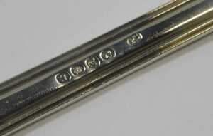 A George III silver Fiddle Thread and Shell pattern soup ladle, crest engraved, London 1778,... - 5