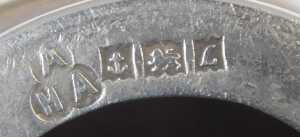 A group of small silver, comprising an Elizabeth II three piece cruet, of compressed faceted... - 4