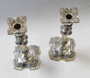 A pair of George V loaded silver candlesticks, with leaf cast decoration, William Hutton and... - 2