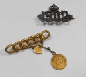 A group of assorted 20thC brooches, comprising mainly plated or base metal examples, crested,... - 4