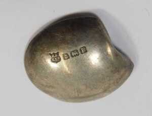 A group of white metal mounts, walking canes, cheroots, bottle tops, and an enamel butterfly... - 6