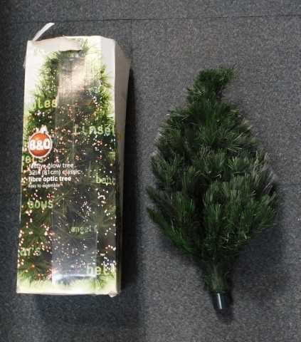 A B&Q festive glow tree, boxed (under 1 table)