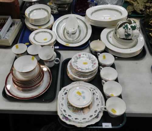 Ceramics, to include a Royal Doulton Rondalay part dinner service, to include large oval dishes,...