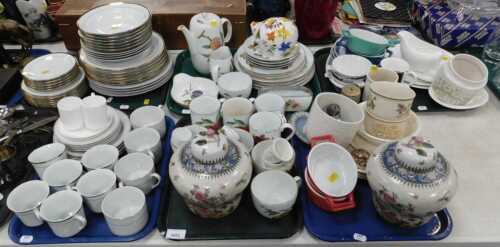 Ceramics, to include ginger jars, a part coffee service finished in white, a part dinner service...