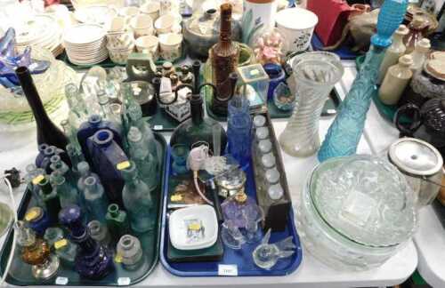 Glassware, to include pressed glass fruit bowls, spice bottles, magnifying glasses, small...