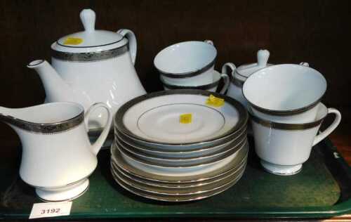 A Noritake porcelain Signature Platinum Collection part service, for four place settings, to...