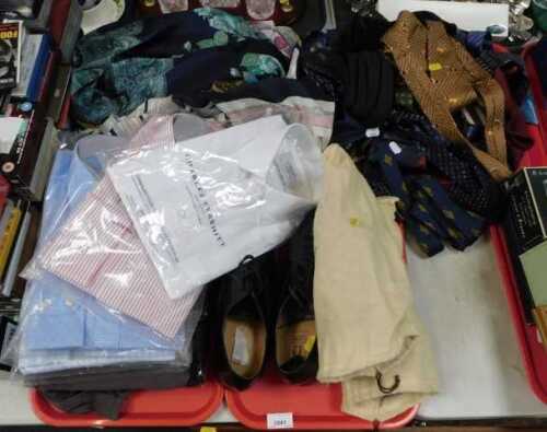 Textiles, clothing, to include two pairs of gent's shoes, shorts by Charles Tyrwhitt, unwrapped,...
