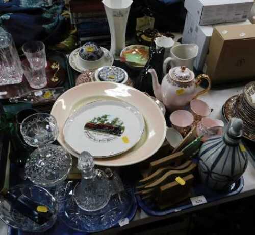 Household ceramics and glassware, to include lidded flask, a part tea service by Ashley, bowls...