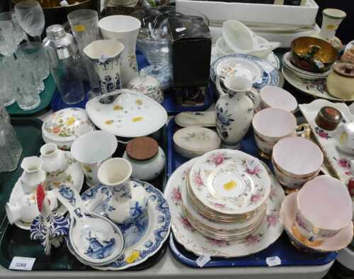 Household ceramics and glassware, to include a part tea service by Paragon, items include...