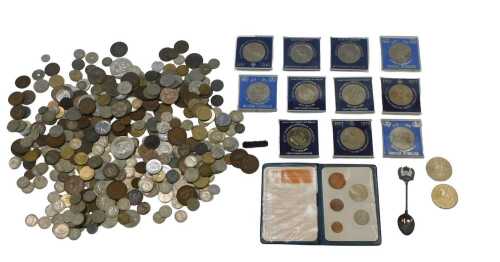 GB pre decimal commemorative and world coinage, to include Elizabeth II Silver Jubilee crowns, a...