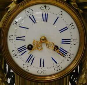 A late 19thC French Napoleon III style ormolu mantel clock, with an eight day movement striking... - 2