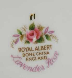 A Royal Albert porcelain Lavender Rose pattern part tea, dinner and coffee service, to include... - 3