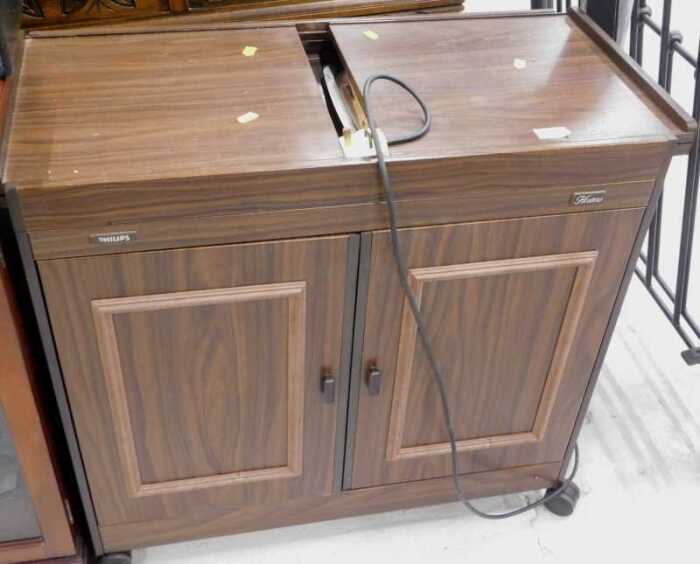 A Philips hostess trolley.