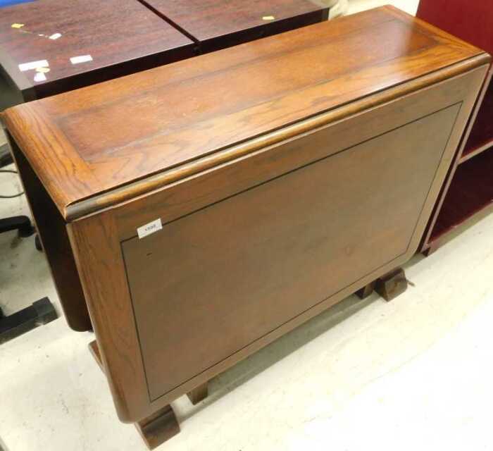 A drop leaf table.