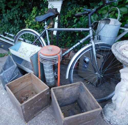 Various collectable items, etc., Townsend mountain bike, miniature bike, Stewart Clipper Chicago...