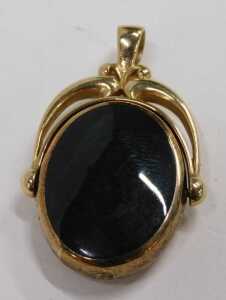 A 9ct gold swivel agate fob, set with green and red blood stone, and a patterned and brushed... - 2
