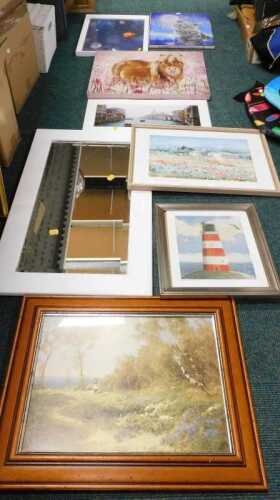 Various frames, mirrors, figures on a country path print, other prints, pictures, decorative...