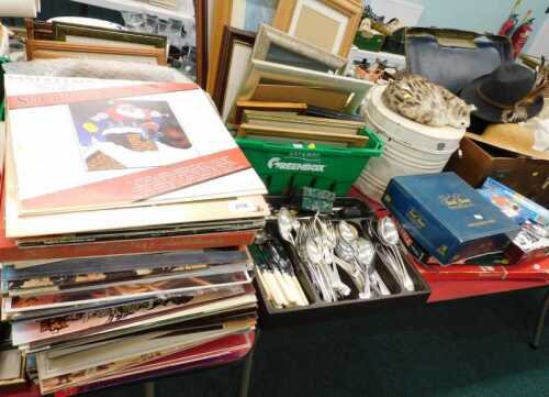 Various records, 33rpm, etc., Santa Claus Singalong-A-Santa-Again, various classical records,...
