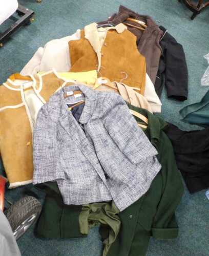 Various clothing, an Elvi woollen style lady's jacket, in chequered pattern, green duffle coat,...