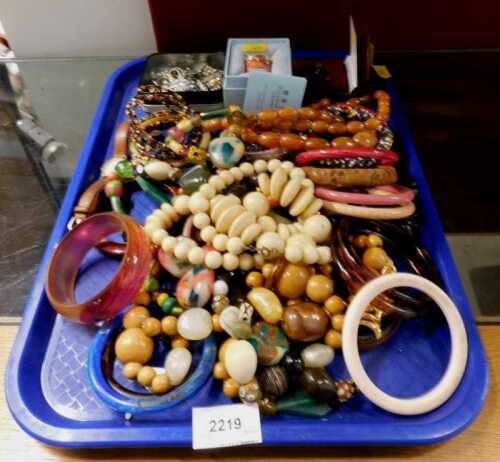 Various beads, costume jewellery, marcasite style and other brooches, wristwatch, etc. (1 tray)