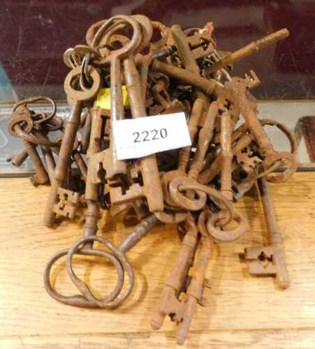 Various iron keys. (a quantity)