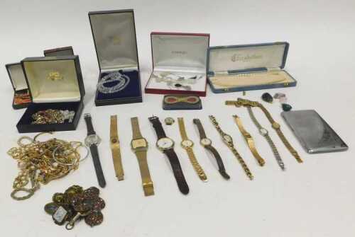 Various costume jewellery and effects, brooches, necklaces, bracelets, faux pearls, various gold...