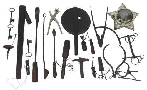 Various bygone style and other tools, hand tools, wooden ended hammer of small proportion, 14cm...