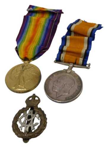 A pair of First World War medals, consisting of British War medal and Victory medal, both...