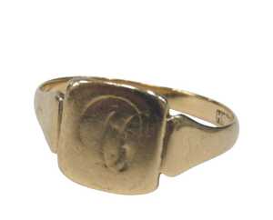 A 9ct gold signet ring, with rectangular rubbed ring head, ring size Q, 1.6g.