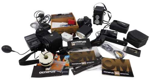 Various cameras, related items, etc., an Olympus 18x optical zoom camera, 9cm high, a Rolleicord...