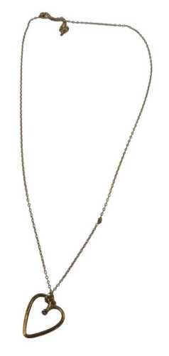 A 9ct gold heart shaped pendant and chain, the heart shaped pendant set with white stone, 1.5cm...