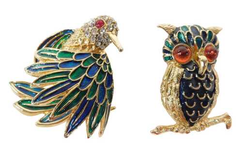 Two animal brooches, comprising owl and kingfisher, the owl stamped D'orlan, each in a gold...