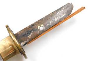 A 20thC Japanese Tanto, the tsuka wrapped in ray skin, and bound with cord, the copper habaki... - 4