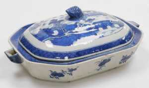 A 19thC Chinese export blue and white porcelain food warmer and cover, decorated with a river...