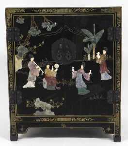 A Chinese black lacquered cupboard, of rectangular form, with floral and foliate scroll... - 2