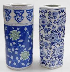 A Chinese blue and white porcelain stick stand, of hexagonal form, decorated with flowers,... - 4